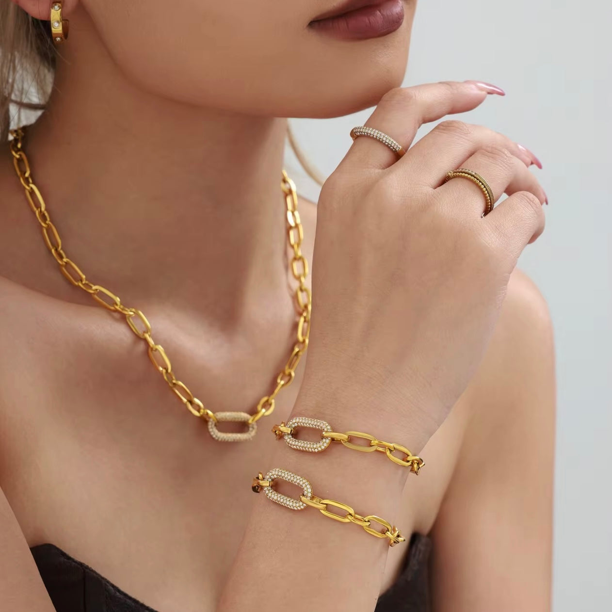 Pavé Oval Link Bracelet
