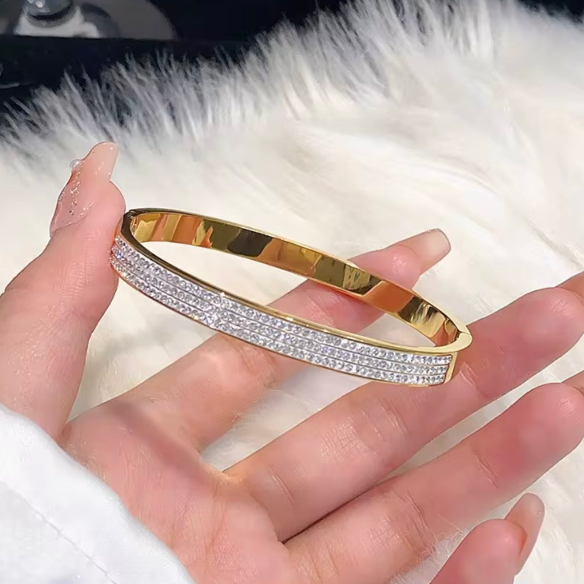 Luna Pavé Bangle